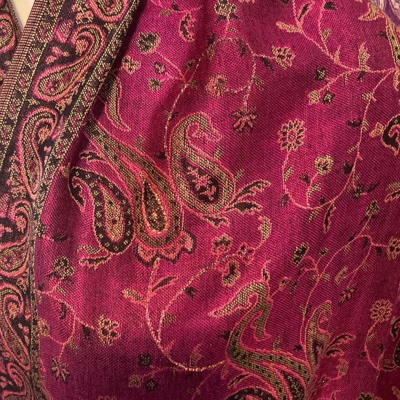 New imported Magenta Diva Pashmina! - Picture 2 of 2
